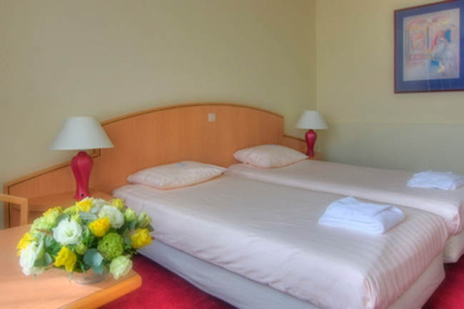 Tulip Inn Maastricht Aachen Airport Екстериор снимка