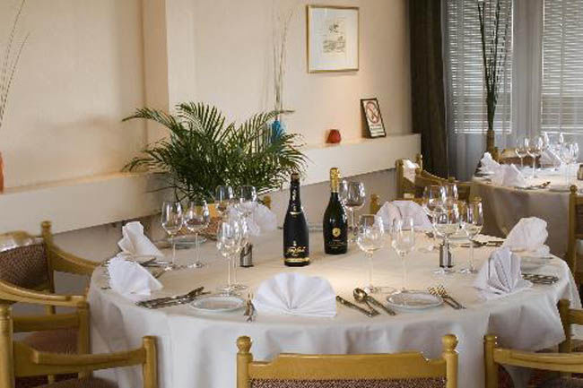 Tulip Inn Maastricht Aachen Airport Ресторант снимка